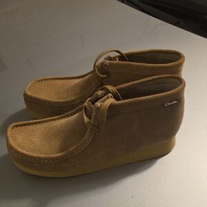 Clarks Men's Brown Suede Chukka Boots